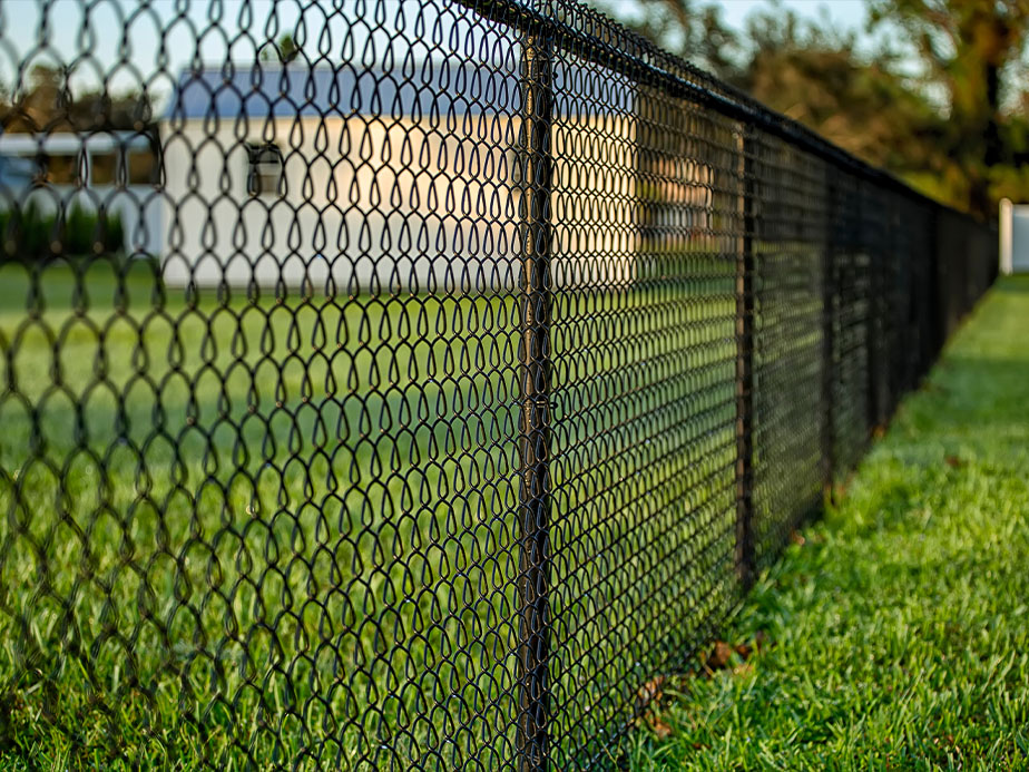 Chain link fence contractor in Montgomery Texas