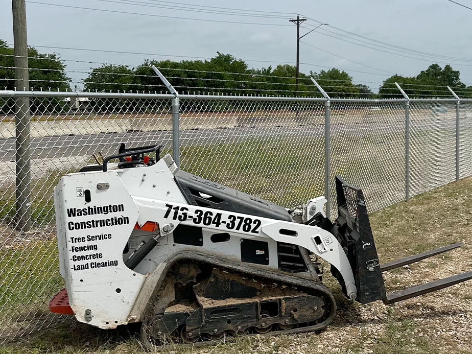 Chain link fence contractor in Montgomery Texas