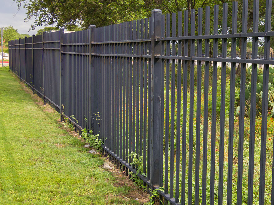 Ornamental steel fence contractor in Montgomery Texas