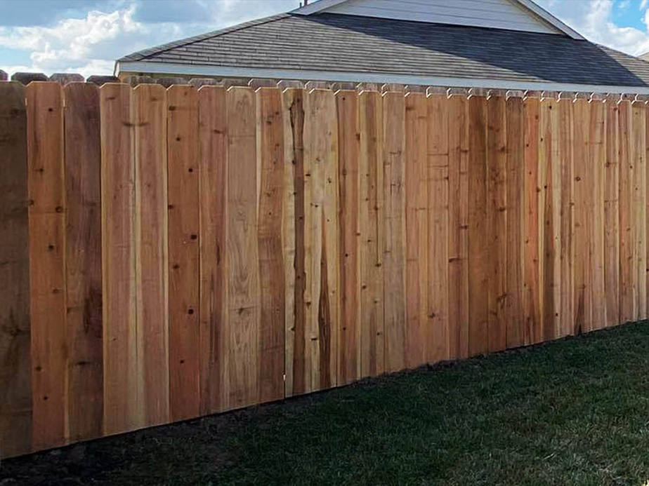 Wood fence contractor in Montgomery Texas