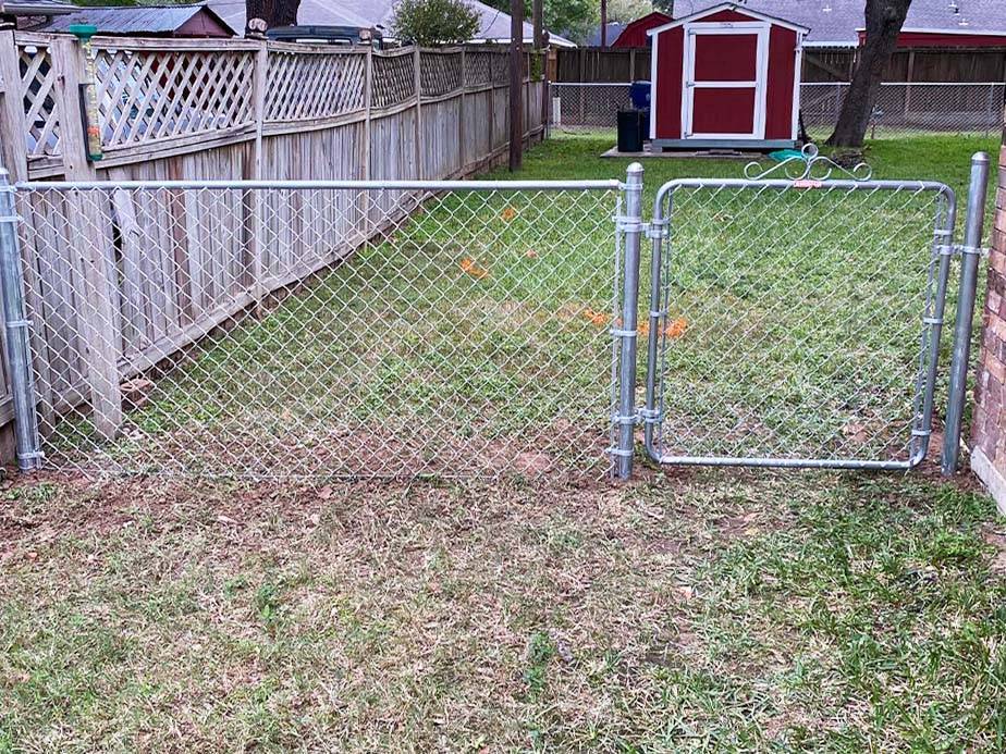 chain link fence The Woodlands Texas